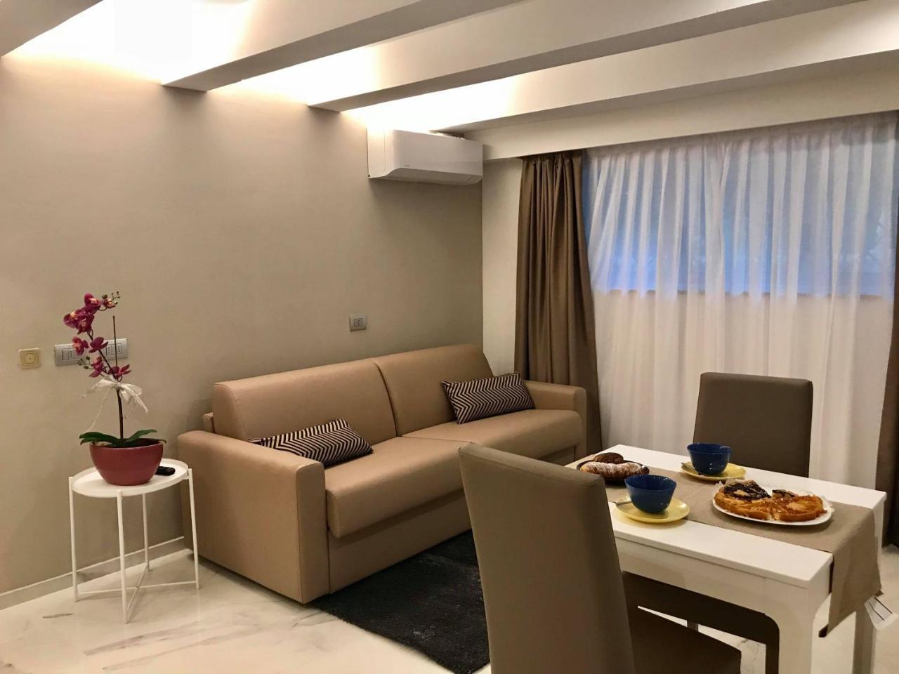 Marina Centro Suite Rimini Ngoại thất bức ảnh